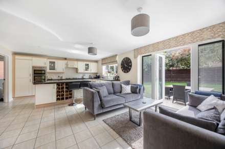 Monarch Drive, Shinfield, Image 13