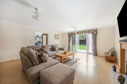 Monarch Drive, Shinfield, Image 6