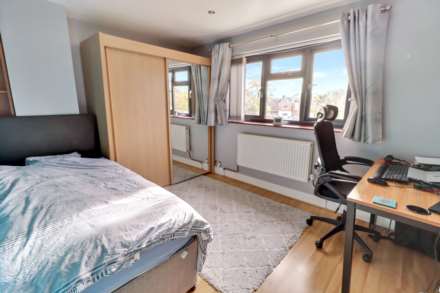 Compton Close, Earley, Reading, Image 11
