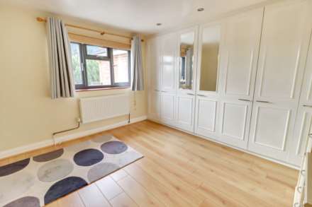 Compton Close, Earley, Reading, Image 12