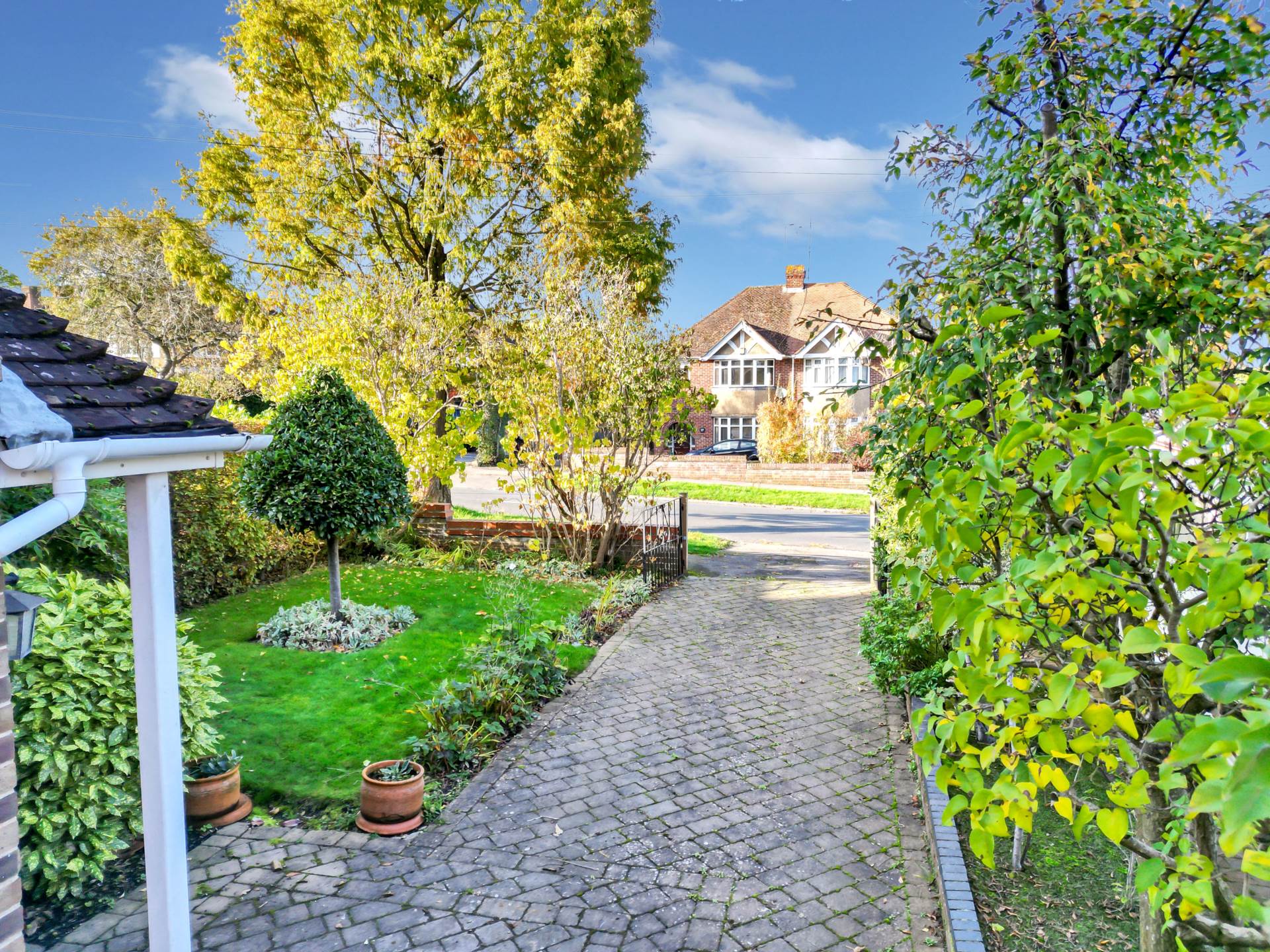 Redhatch Drive, Earley, Image 2