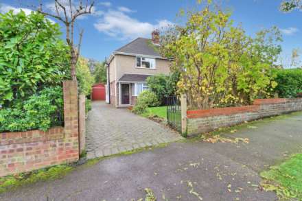 Redhatch Drive, Earley, Image 15