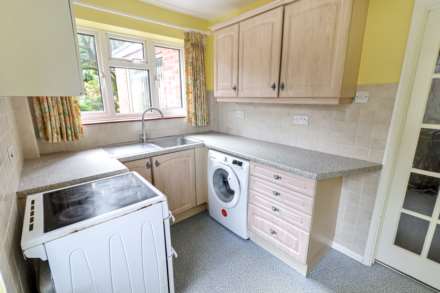 Redhatch Drive, Earley, Image 6