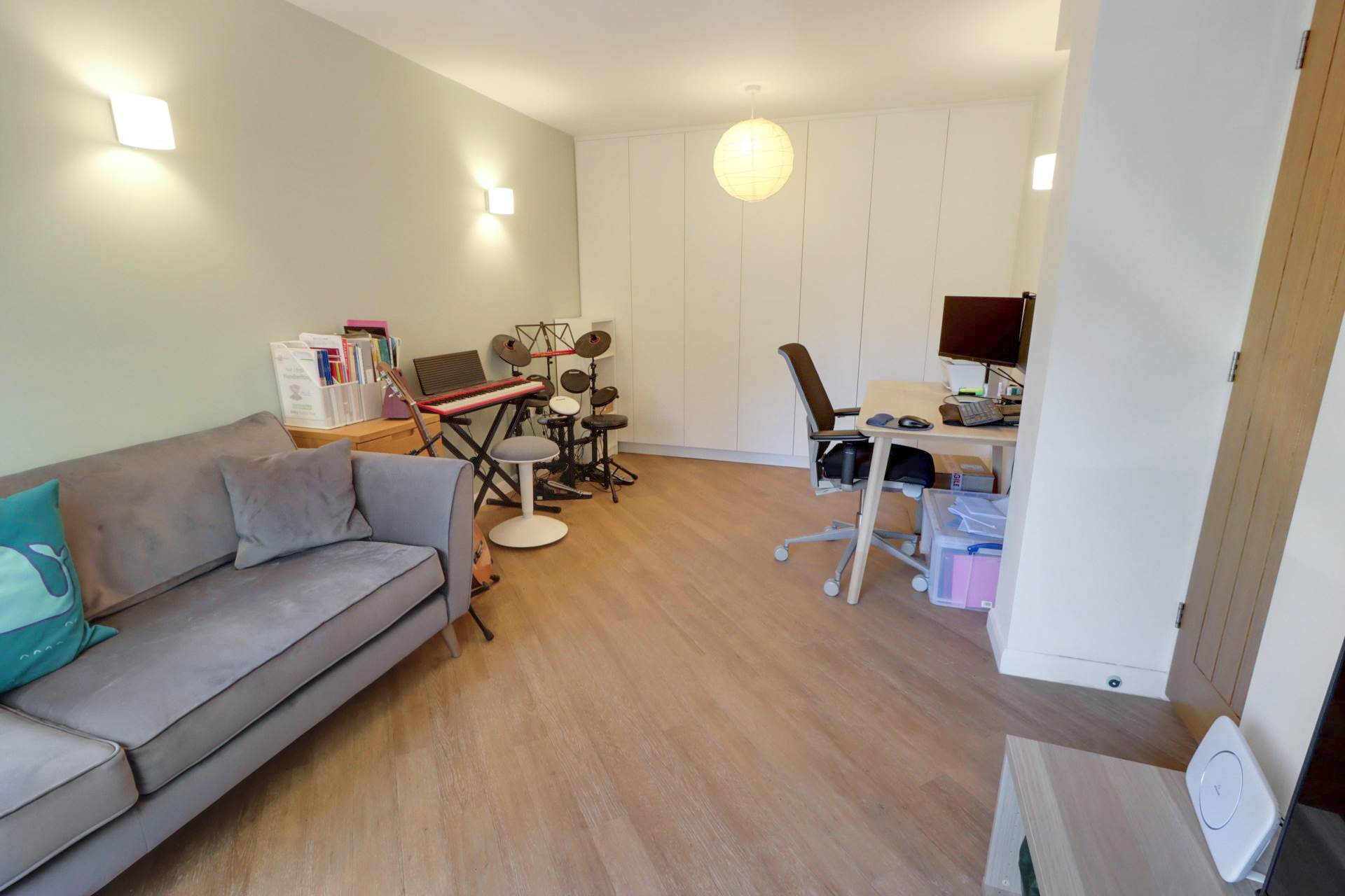 Malvern Court, Reading, Image 2