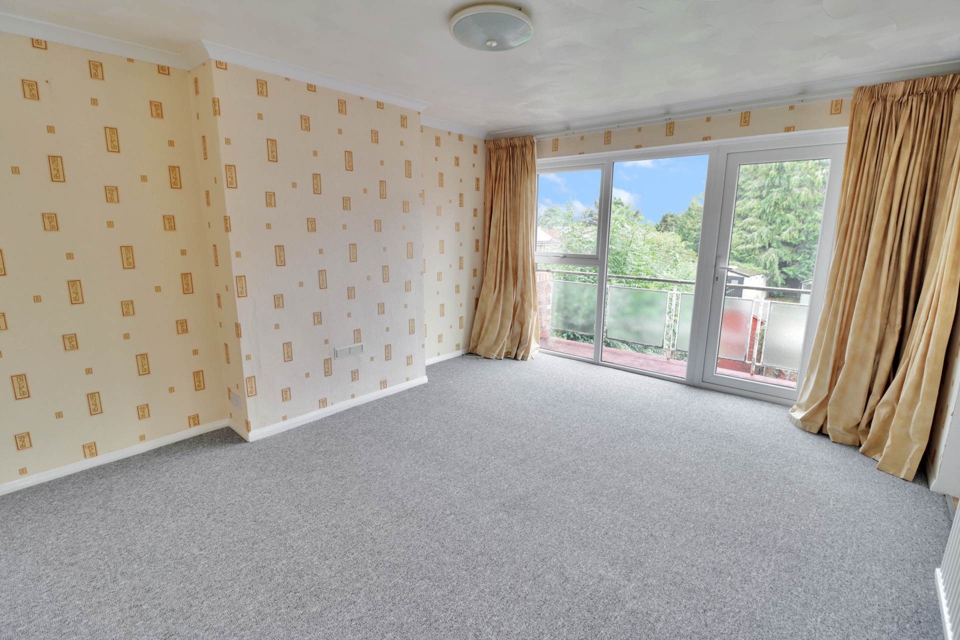 Lismore Close, Woodley, Image 2
