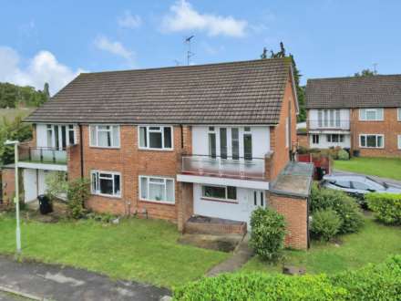 Lismore Close, Woodley, Image 1