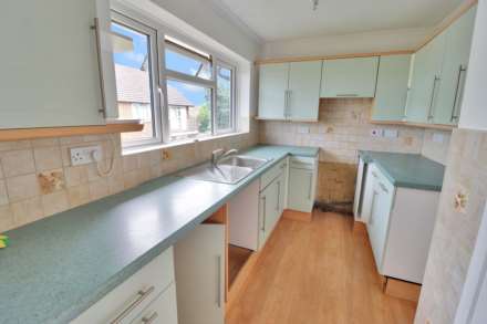 Lismore Close, Woodley, Image 3