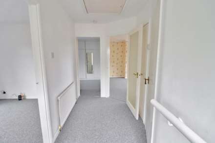 Lismore Close, Woodley, Image 4