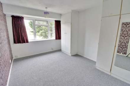 Lismore Close, Woodley, Image 5
