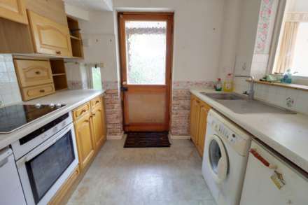 Fairway Avenue, Tilehurst, Image 4