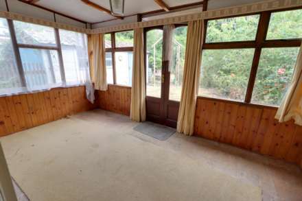 Fairway Avenue, Tilehurst, Image 5