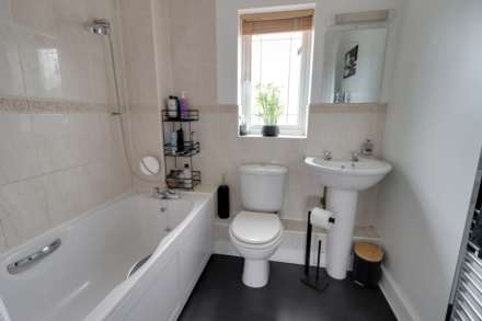 Tiggall Close, Earley, Image 11