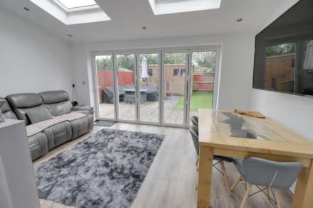 Tiggall Close, Earley, Image 5