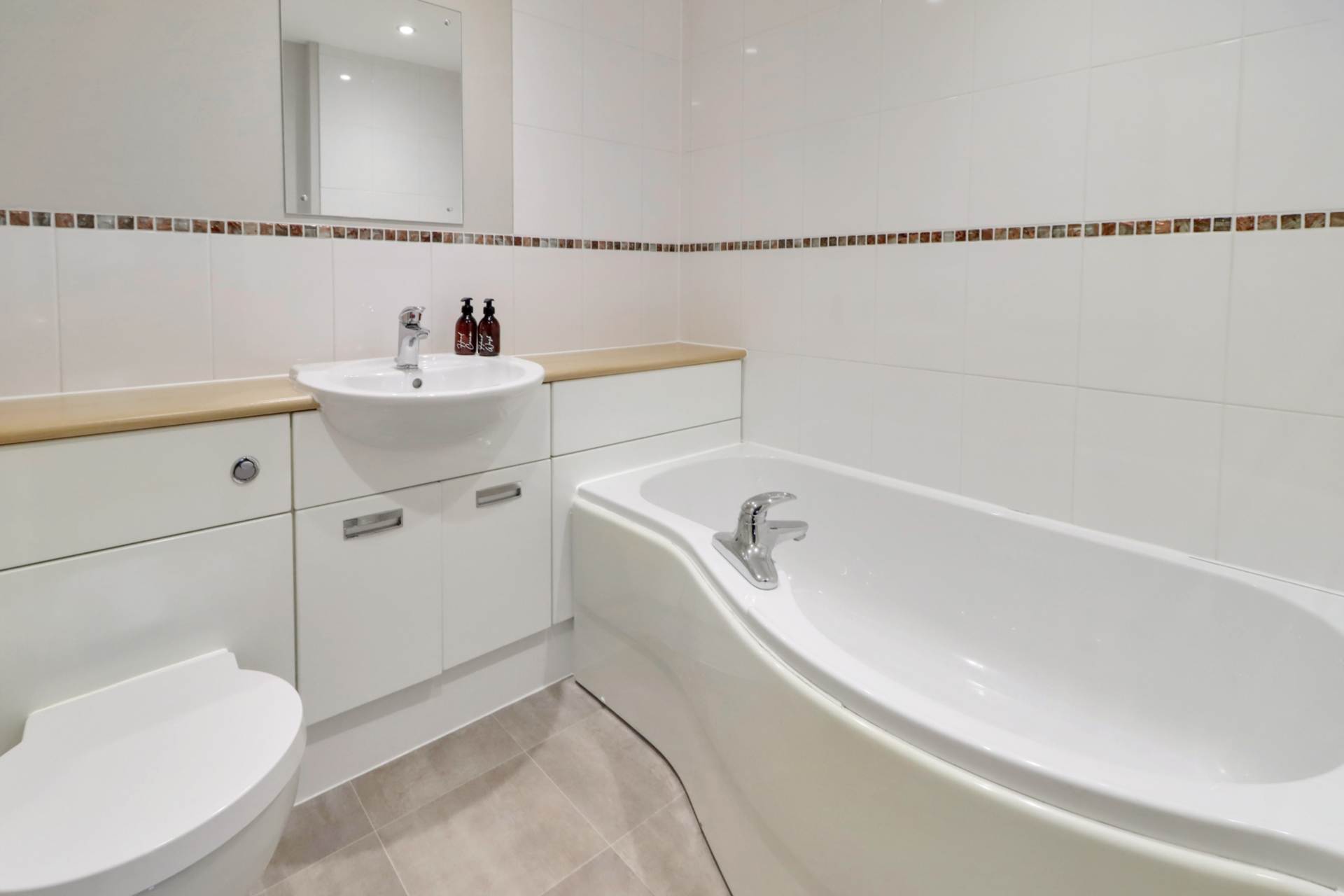 Wickham Way, Sherfield On Loddon, Image 13