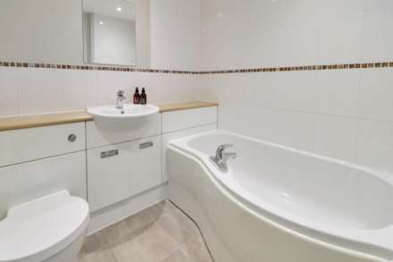 Wickham Way, Sherfield On Loddon, Image 13