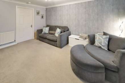Wickham Way, Sherfield On Loddon, Image 7
