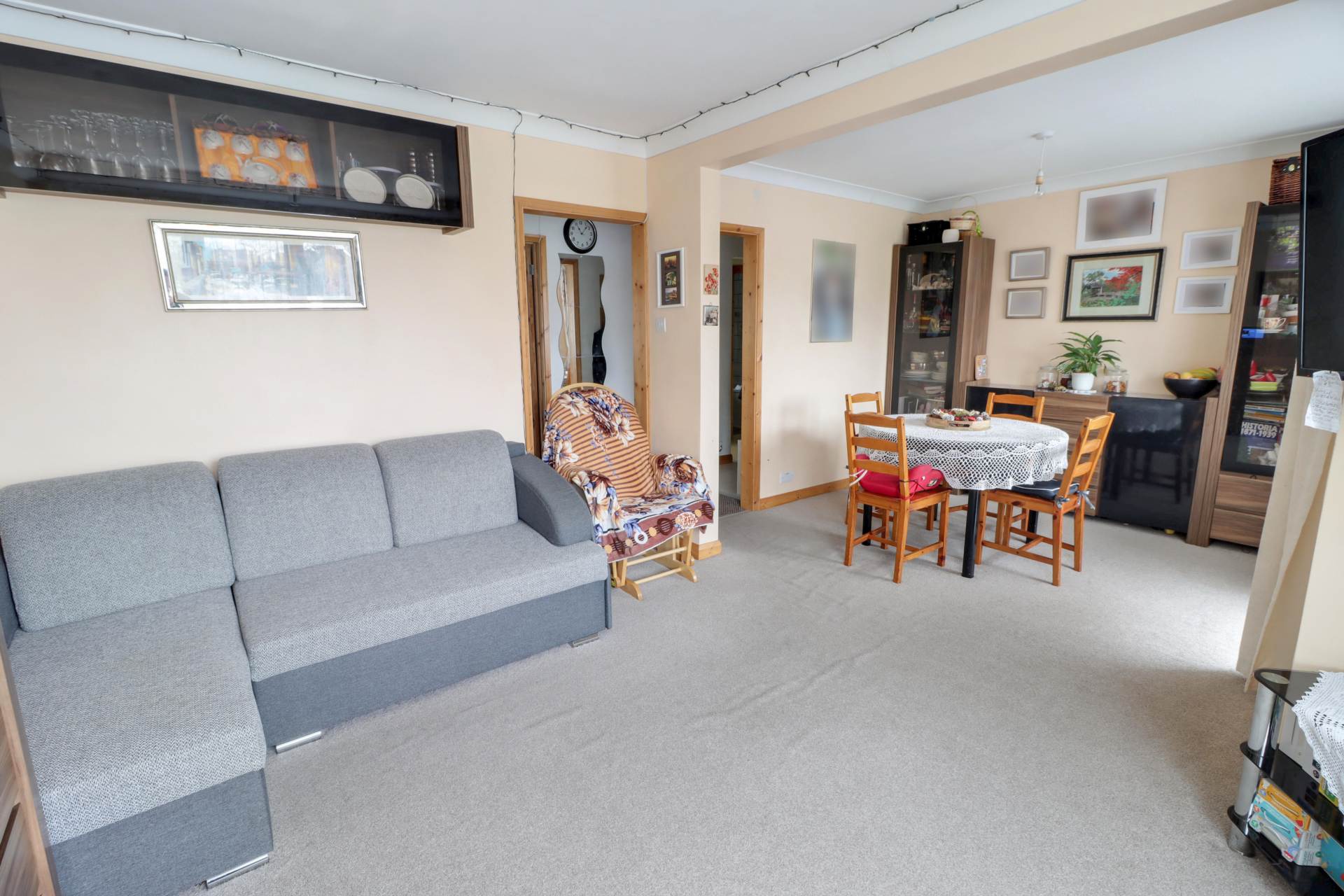 Courts Road, Earley, Image 4