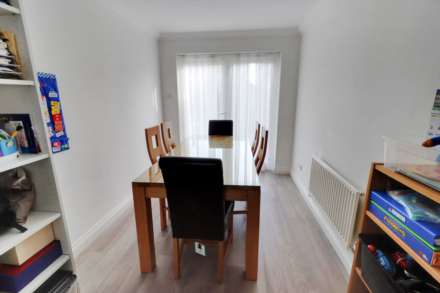 Amber Close, Earley, Image 4
