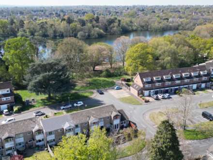 Wallace Close, Woodley, Image 10