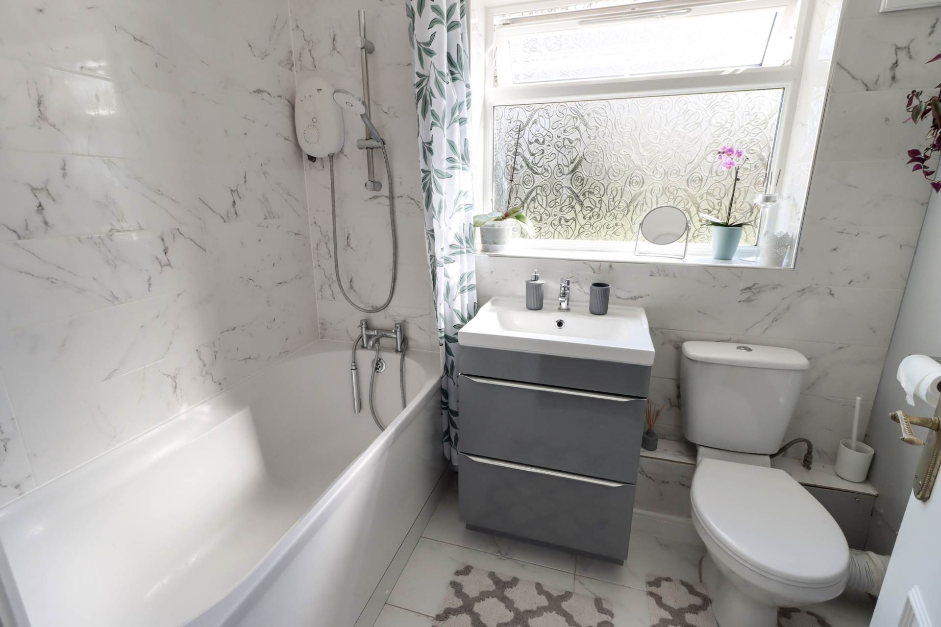 Sarum Court, Reading, Image 3