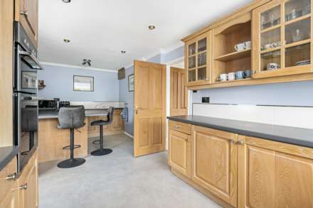 Goodwin Close, Calcot, Image 5