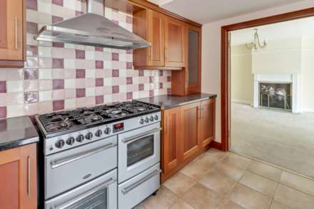 Mays Close, Earley, Image 7
