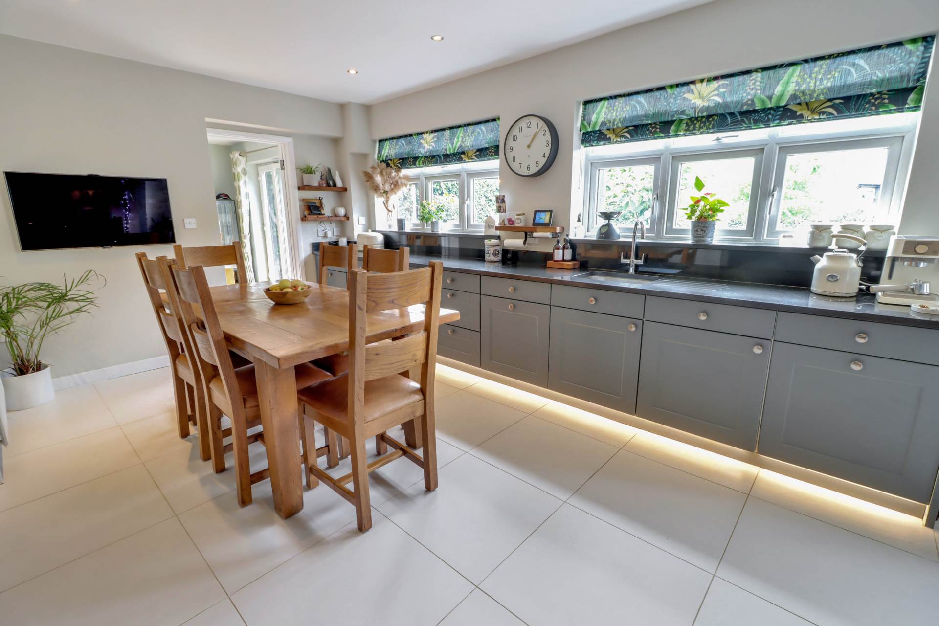 Church Road, Earley, Image 10