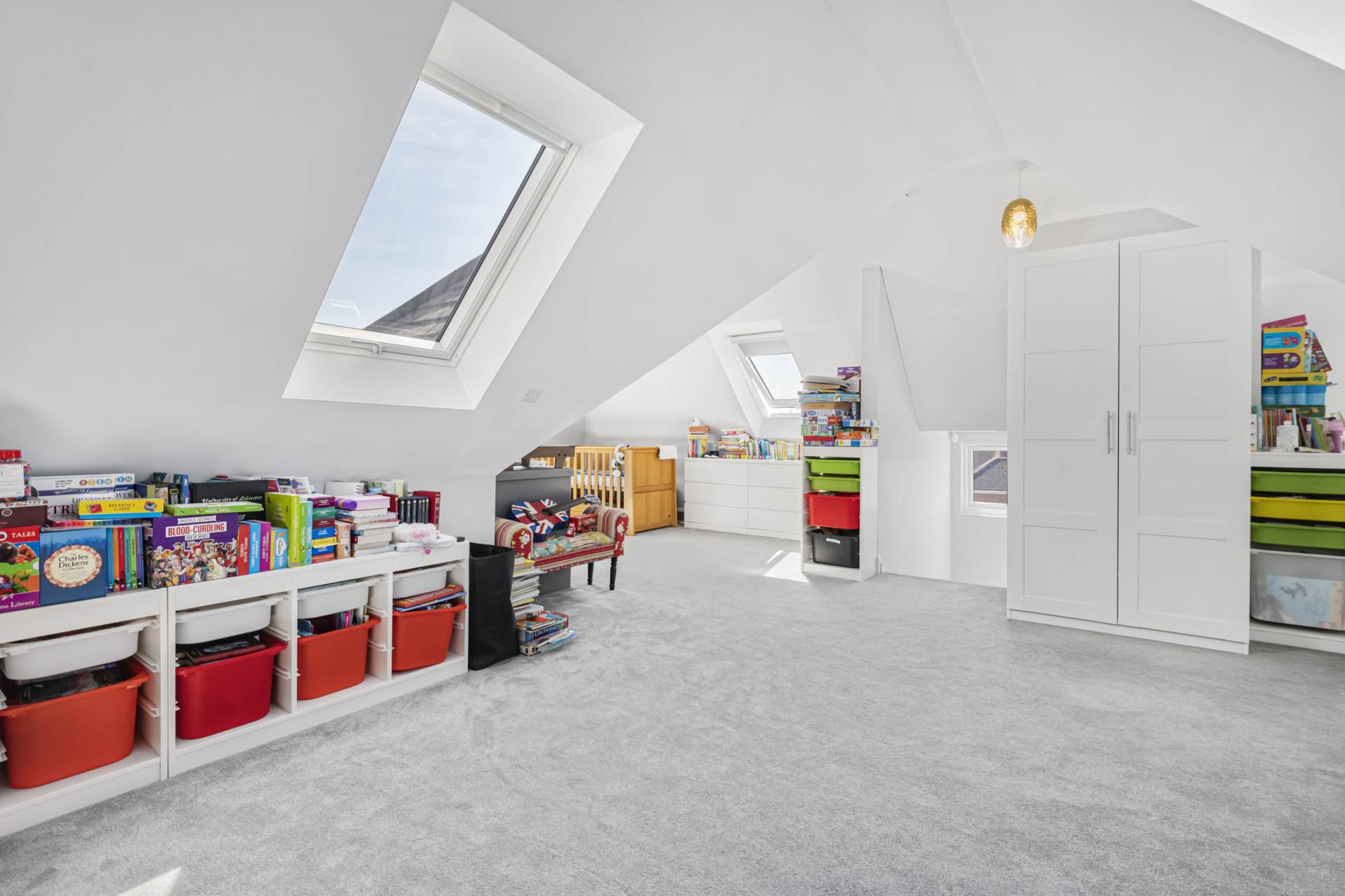 Hilltop Road, Earley, Image 20