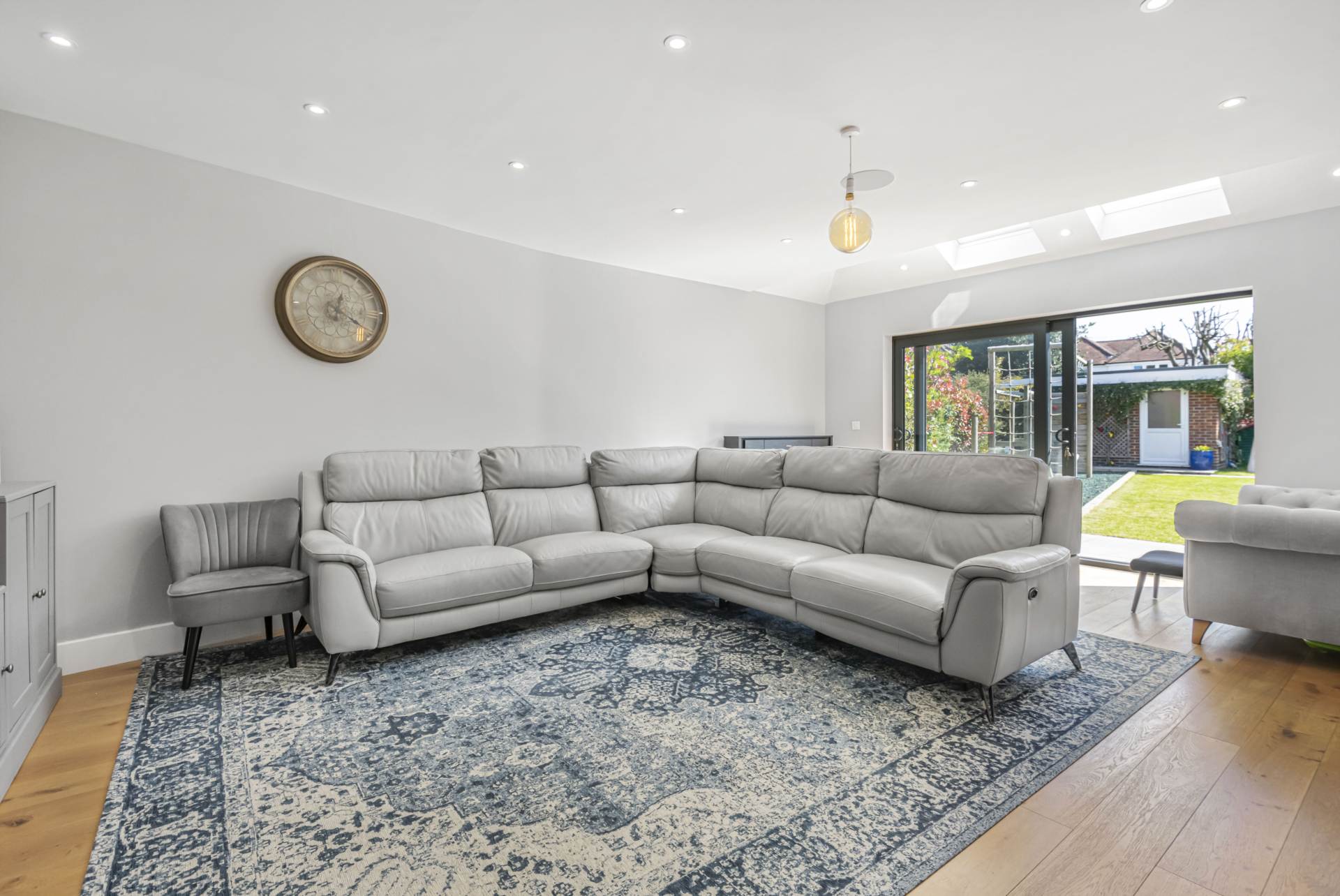 Hilltop Road, Earley, Image 7