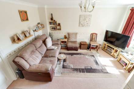 Chesterment Way, Reading, Image 4