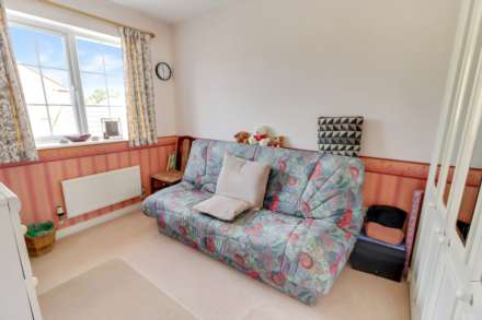 Chesterment Way, Reading, Image 7