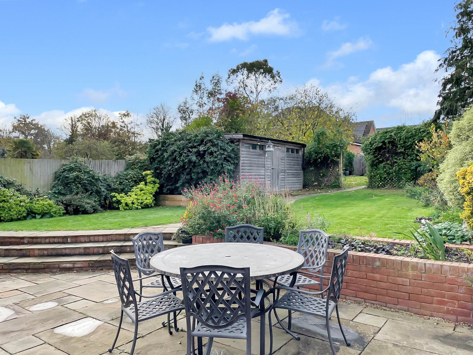 Meadow Road, Earley, Image 20