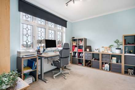 Meadow Road, Earley, Image 10