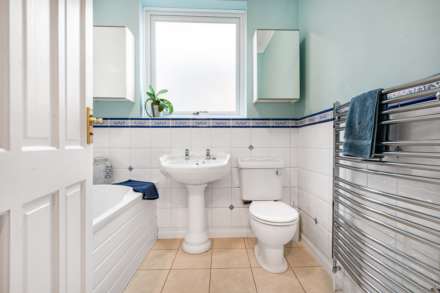 Meadow Road, Earley, Image 11