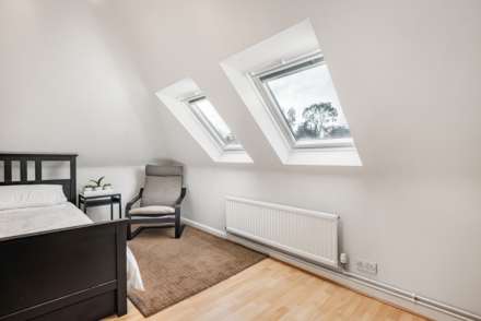 Meadow Road, Earley, Image 15