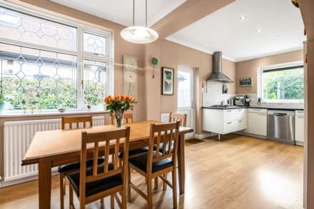 Meadow Road, Earley, Image 3