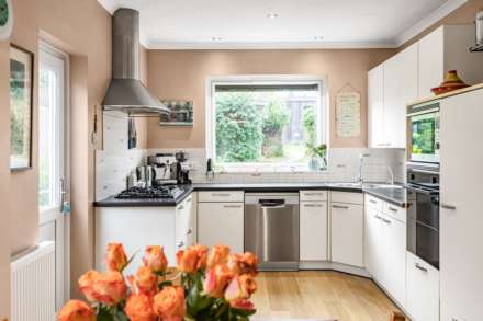 Meadow Road, Earley, Image 4