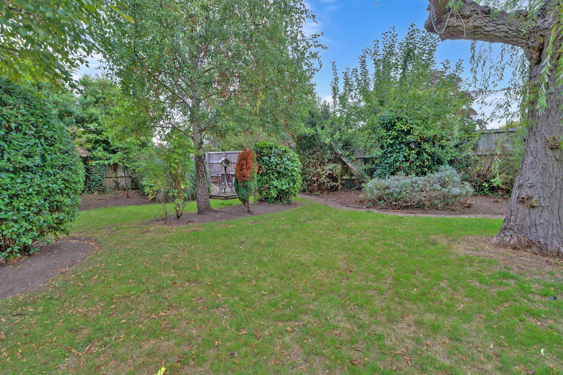 Church Road, Earley, Image 15