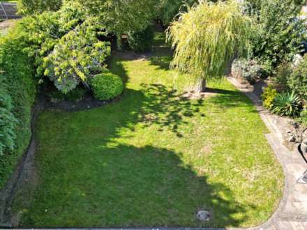 Church Road, Earley, Image 17