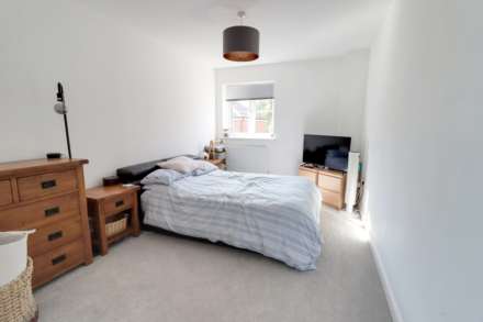 Equestrian Court, Arborfield Green, Image 5