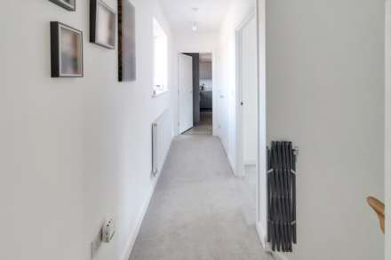 Equestrian Court, Arborfield Green, Image 9