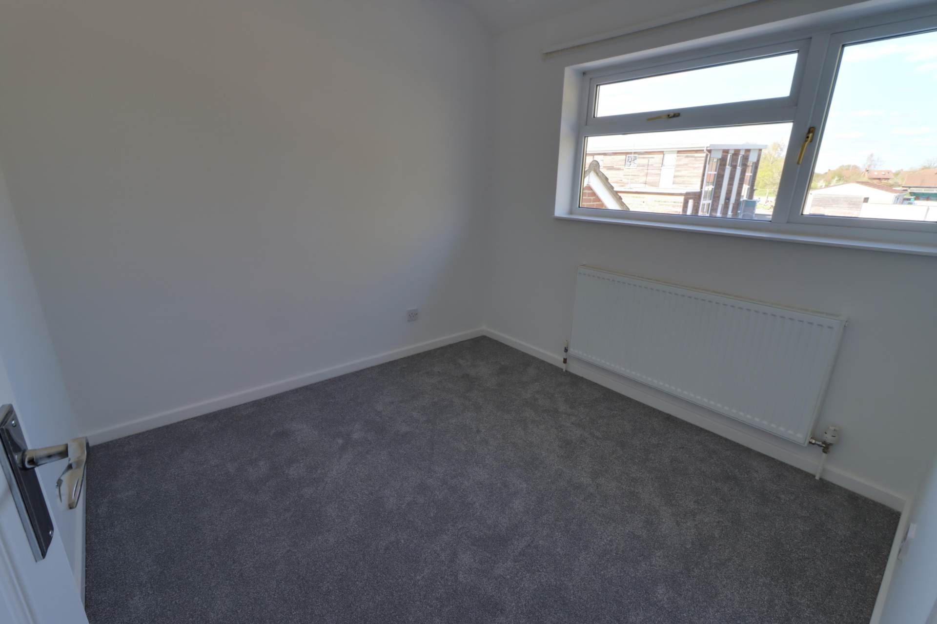 Woodpecker Close, Reading, Image 14