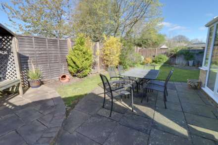 Woodpecker Close, Reading, Image 16