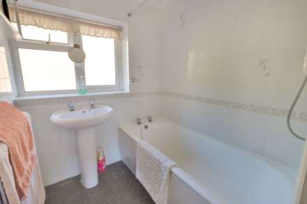 Western Ave, Woodley, Image 18