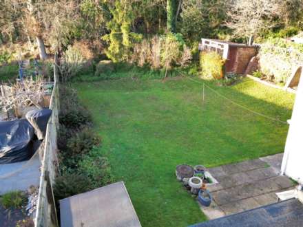 Western Ave, Woodley, Image 19