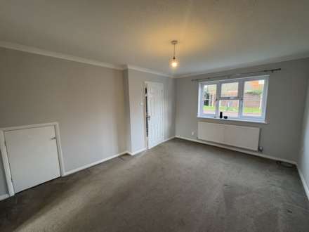 Lutton Close, Reading, Image 2