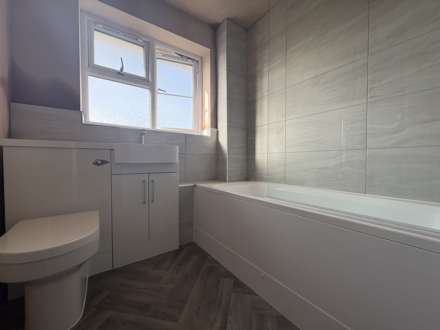 Lutton Close, Reading, Image 5