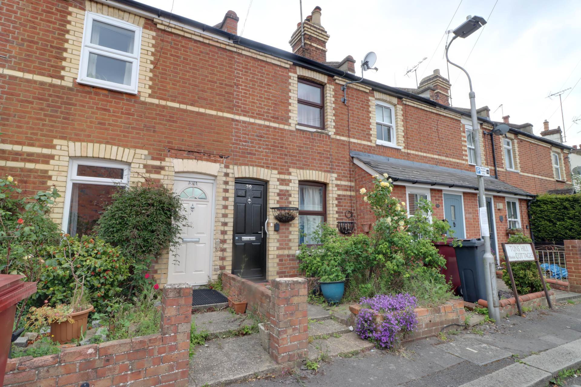 Tuns Hill Cottages, Reading, Image 1