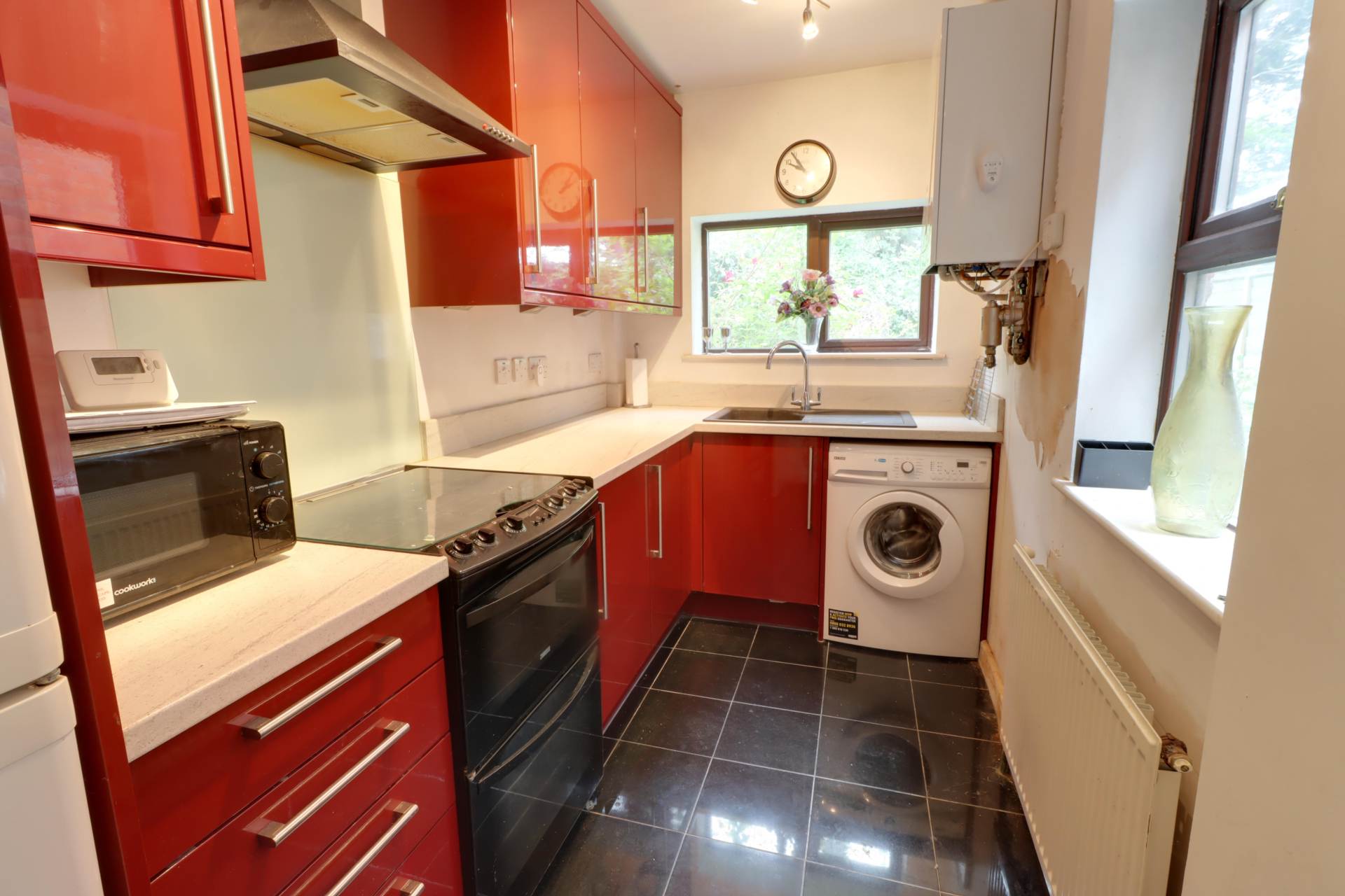 Tuns Hill Cottages, Reading, Image 4