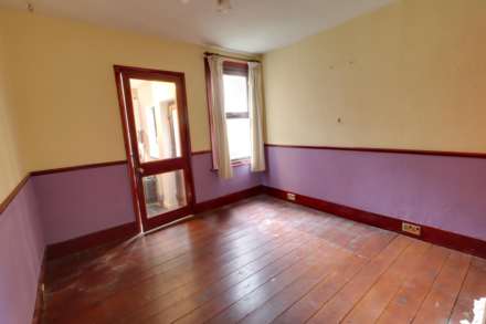 Tuns Hill Cottages, Reading, Image 3